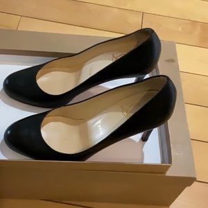Chrisitan Louboutin simple pump 85 black 37